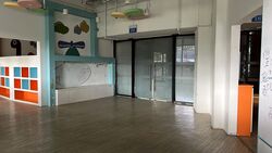 The Venue Shoppes (D13), Retail #628145081